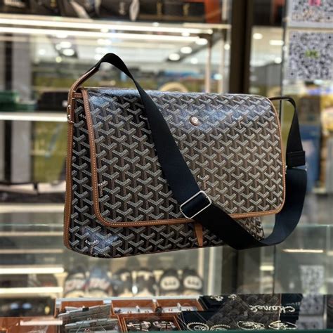 flannels goyard messenger bag